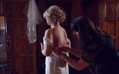 10 Things Every Bride Should Have Ready Before Getting Into Her Wedding Dress